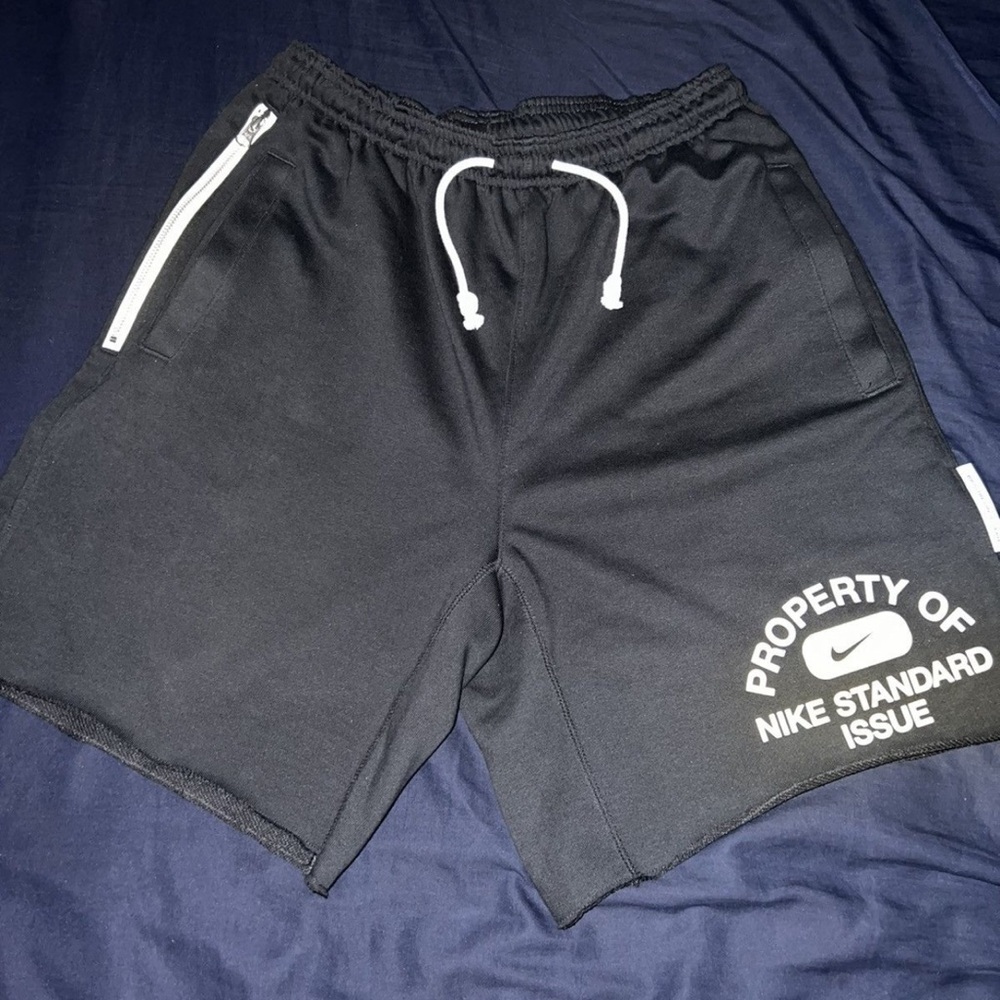 Nike fleece shorts loose fit med